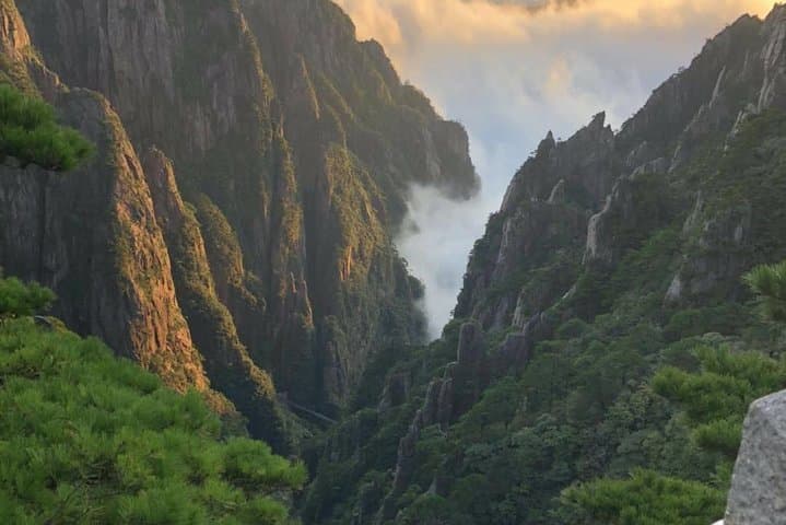 Huangshan Summit in a Day: Private All-Inclusive Tour Guide
