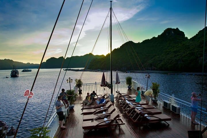 Halong Bay Overnight Cruise: 2-Day, 1-Night Cruise with Kayaking & Cave Visit photo 2