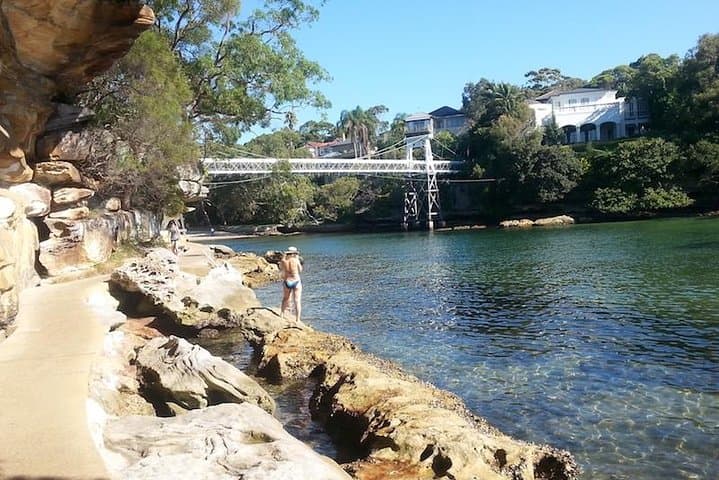Secret Sydney: Hidden Beaches, Harbourside Gardens & Coastal Birdlife