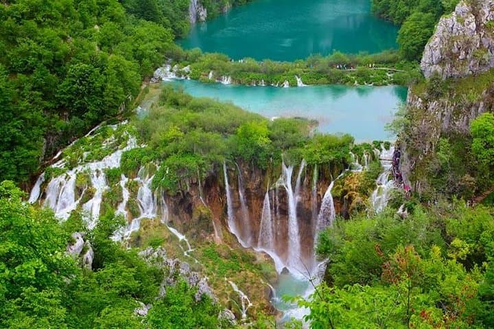 Zagreb to Split Private Transfer with Guided Tour of Plitvice Lakes National Park