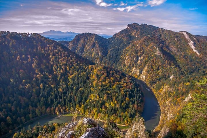 Dunajec River Rafting: Classic Wooden Raft Journey from Krakow to Szczawnica photo 2