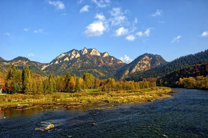 Dunajec River Rafting: Classic Wooden Raft Journey from Krakow to Szczawnica photo 6