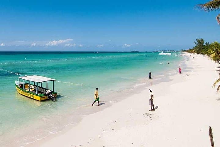 Explore Negril's Iconic Seven Mile Beach & Rick's Café photo 3