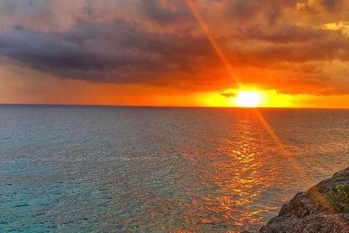 Explore Negril's Iconic Seven Mile Beach & Rick's Café photo 4