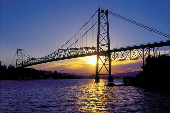 Floripa Total: Full-Day Scenic Tour of Florianópolis — Beaches, Lagoa & TAMAR