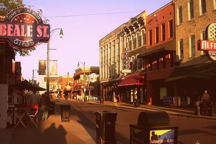 Historic Memphis Walking Tour: Beyond Beale & Peabody Duck March