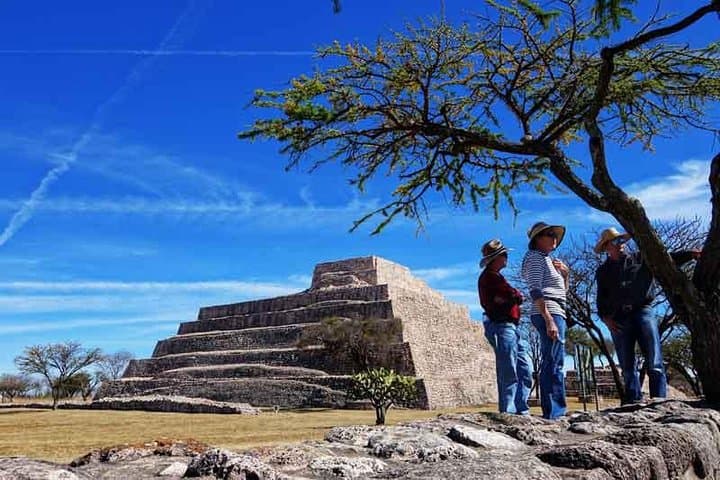 Climb the Cañada de la Virgen Pyramid: Archaeologist-Led Tour from San Miguel de Allende photo 1