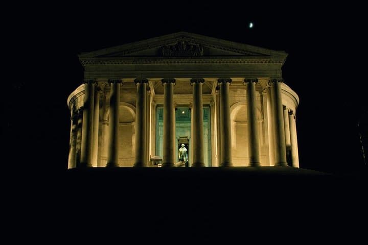 Washington DC Monuments by Moonlight Night Trolley Tour photo 6