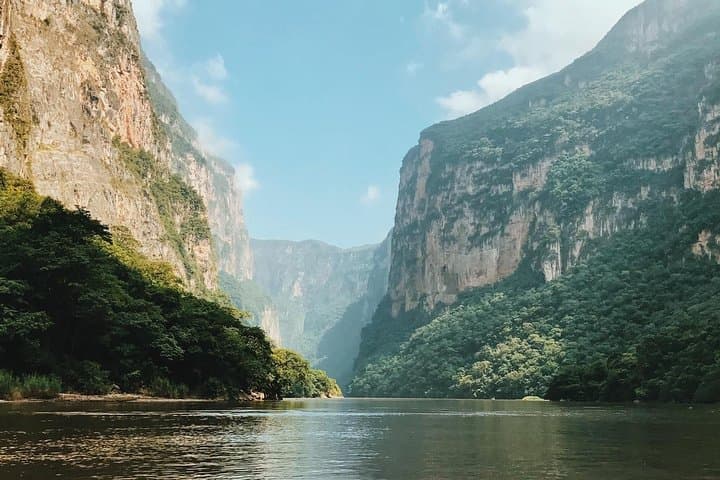 3-Day Chiapas Adventure: Sumidero Canyon, El Chiflón & Montebello Lakes photo 3