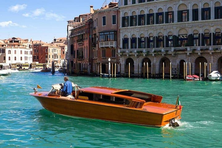Private Water Transfer: Venice to Marco Polo Airport by Boat photo 2