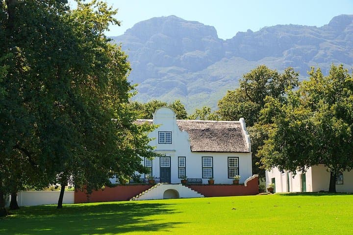 Stellenbosch & Franschhoek Winelands Day Tour: Wine Tastings, Lunch and Scenic Drives from Cape Town