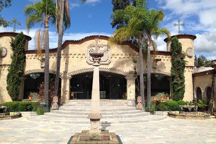 Valle de Bravo Day Trip: Waterfall, Cobblestone Streets & Lake Views from Mexico City photo 4