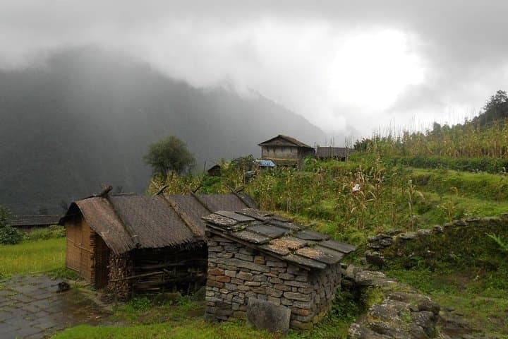 Annapurna Circuit Trek: Crossing Thorong La on Nepal's Classic High-Altitude Loop photo 4