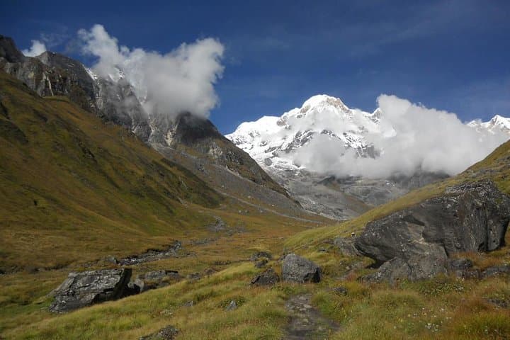 Annapurna Circuit Trek: Crossing Thorong La on Nepal's Classic High-Altitude Loop photo 6