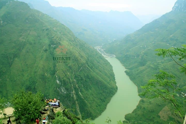 Ha Giang 3-Day Adventure: Dong Van, Ma Pi Leng & Du Gia National Park photo 6