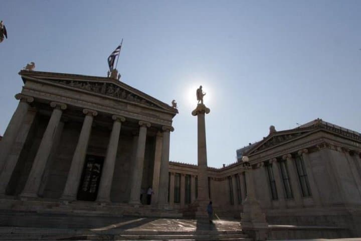 Athens Quick City Tour with Piraeus Cruise Terminal Transfer (2 hrs) photo 4