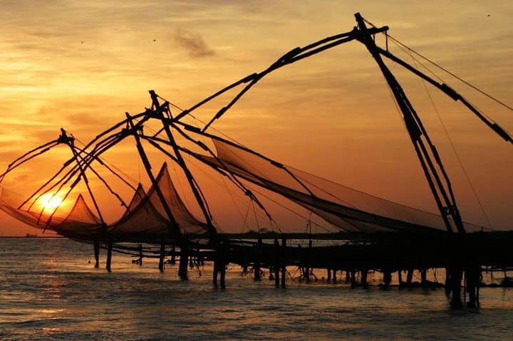 Highlights of Cochin: Local Ferry, Tuk‑Tuk, Bus & Walking Shore Excursion photo 4