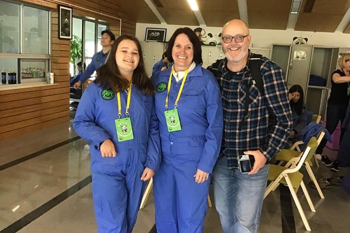 Dujiangyan Panda Volunteer Experience with Lunch — Behind-the-Scenes Panda Care from Chengdu photo 5