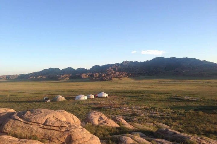 12-Day Gobi & Central Mongolia Overland Adventure — Dunes, Flaming Cliffs & Nomadic Life photo 2