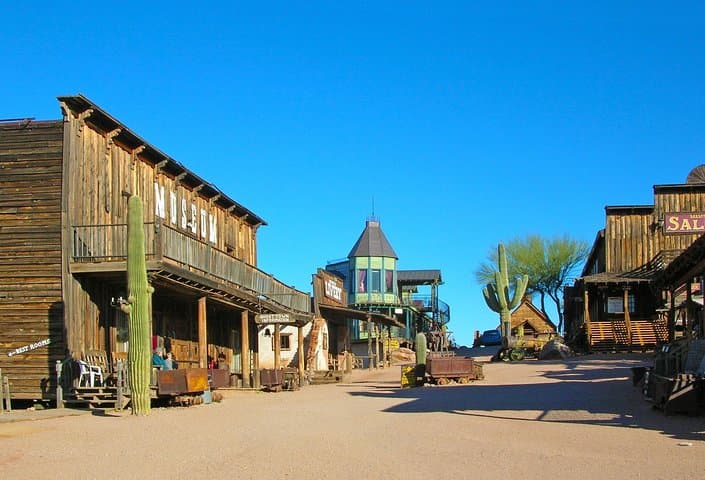 Apache Trail Day Tour & Dolly Steamboat Cruise from Phoenix — Goldfield, Tortilla Flat, Canyon Lake photo 3
