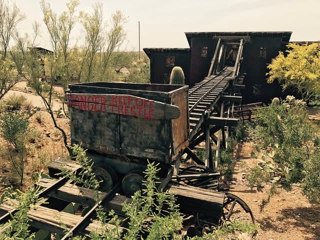Apache Trail Day Tour & Dolly Steamboat Cruise from Phoenix — Goldfield, Tortilla Flat, Canyon Lake photo 4