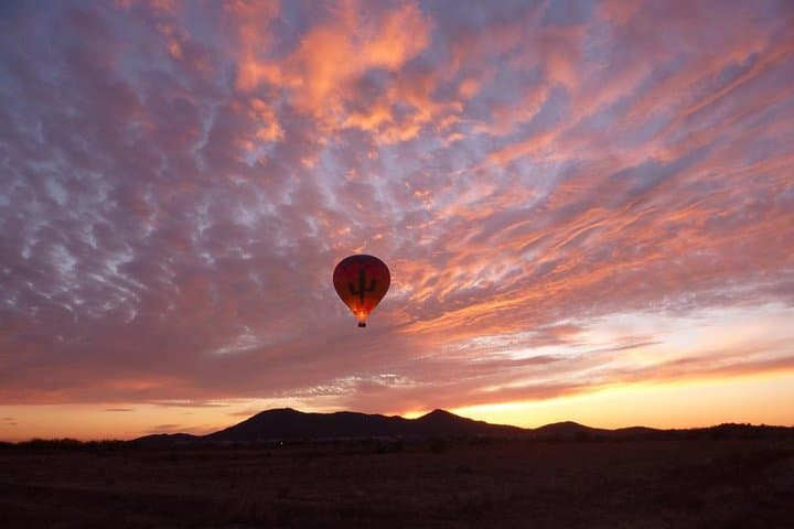 Sunrise Over the Sonoran: Phoenix Morning Hot Air Balloon Ride photo 5