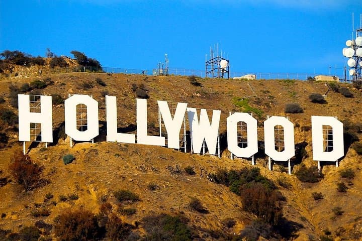 Hollywood Open Air Bus Tour: Celebrity Homes, Mulholland Views & Beverly Hills photo 4