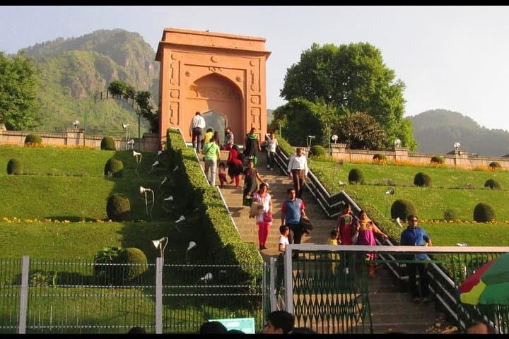 Kashmir Paradise on Earth: 7-Day Srinagar, Gulmarg & Pahalgam Adventure photo 4