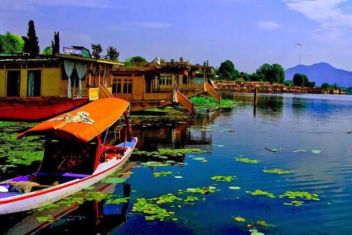 Kashmir Paradise on Earth: 7-Day Srinagar, Gulmarg & Pahalgam Adventure photo 6