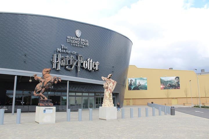 Private Transfer from Central London to Warner Bros. Studio Leavesden