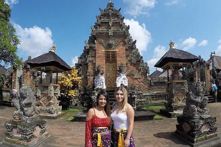 Full-Day Ubud Private Tour: Temples, Waterfall & Tegalalang Rice Terraces with English Guide photo 3