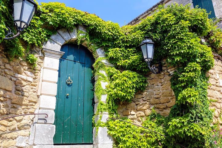 Private Luberon Hilltop Villages Tour — Gordes to Lourmarin photo 4