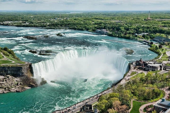 Niagara Falls Day & Evening Tour from Toronto with Niagara SkyWheel — Full-Day Guided Excursion photo 4