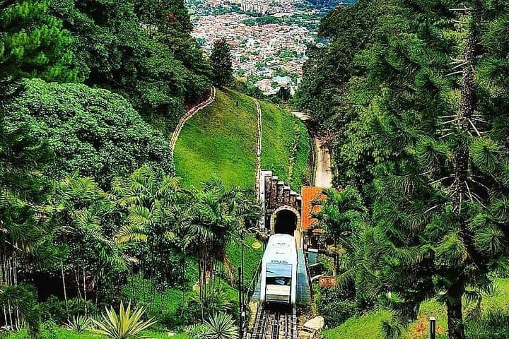 Penang Day Trip: Fast-Lane Penang Hill & Kek Lok Si Temple from George Town photo 6
