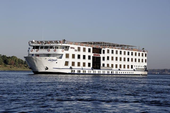 Cairo & Nile Felucca Adventure — 8-Day Cruise, Temples and Sleeping Train