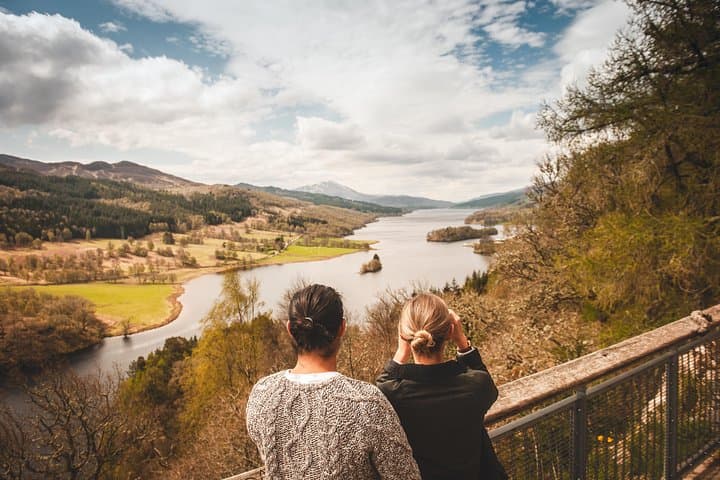 Highland Lochs, Glens & Whisky Day Tour from Edinburgh — Dewar's Distillery Tasting