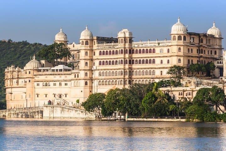 Udaipur City Highlights: Guided Tour with Next-Day Drop-Off to Jaipur photo 3