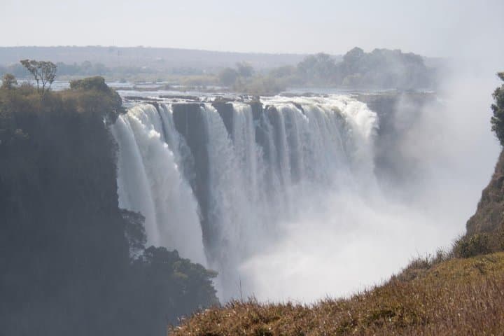 Victoria Falls 3-Day Guided Tour: Zambezi Sunset Cruise & Falls Walk