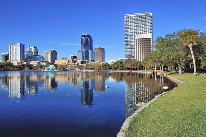 ICONic City Tour of Orlando: Winter Park Boat Cruise, Lake Eola & ICON Wheel photo 4