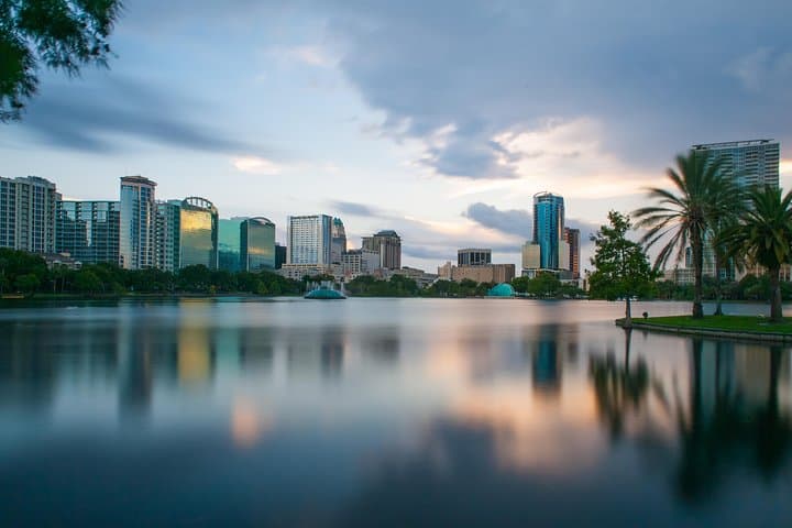 ICONic City Tour of Orlando: Winter Park Boat Cruise, Lake Eola & ICON Wheel photo 6