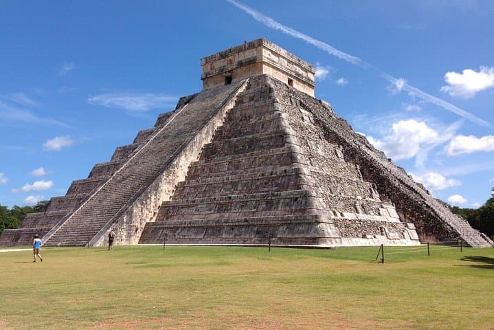 Day Trip to Chichen Itza, Cenote Ik Kil & Valladolid: All-Inclusive Semi-Private Tour
