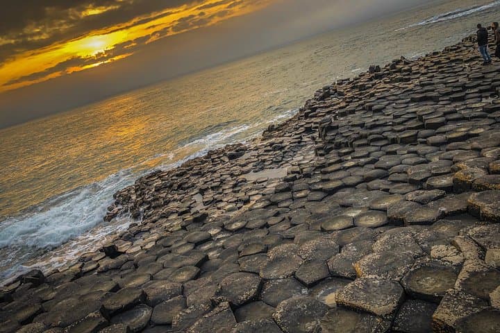 Luxury Day Tour to Giant's Causeway, Carrick-a-Rede & Dunluce from Belfast photo 4