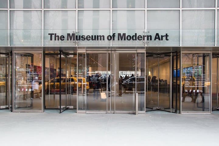 Wall Street to MoMA: Manhattan Walking Tour & Museum Visit