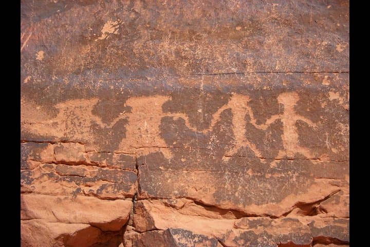 Valley of Fire Day Tour from Las Vegas — Hiking Nevada's Red Rock Labyrinth photo 4