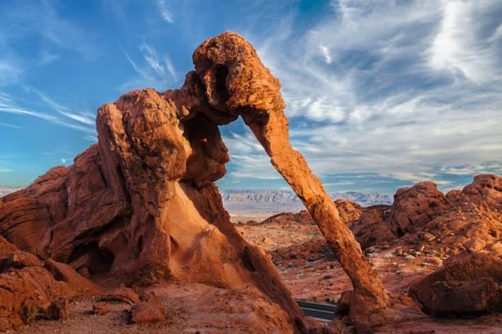 Valley of Fire Day Tour from Las Vegas — Hiking Nevada's Red Rock Labyrinth