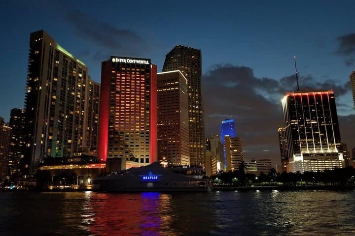 Sunset Sail Miami: Champagne Cruise Along Biscayne Bay photo 4