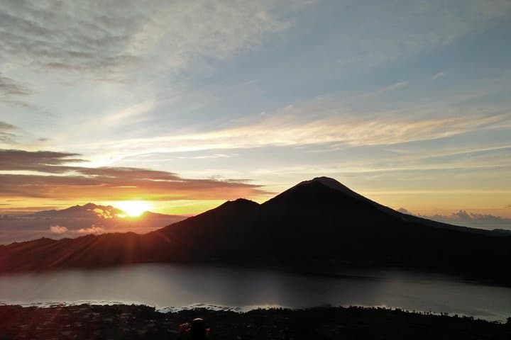 Mount Batur Sunrise Trek & Natural Hot Springs: Guide to Bali's Volcano Hike photo 3