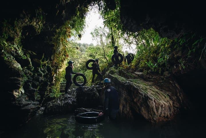Black Water Rafting in Waitomo Caves: Ruakuri Cave Black Labyrinth & Black Abyss photo 2