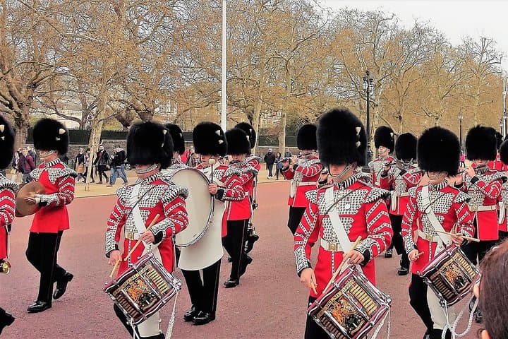 Private London Highlights Taxi Tour — Buckingham, Westminster & Big Ben