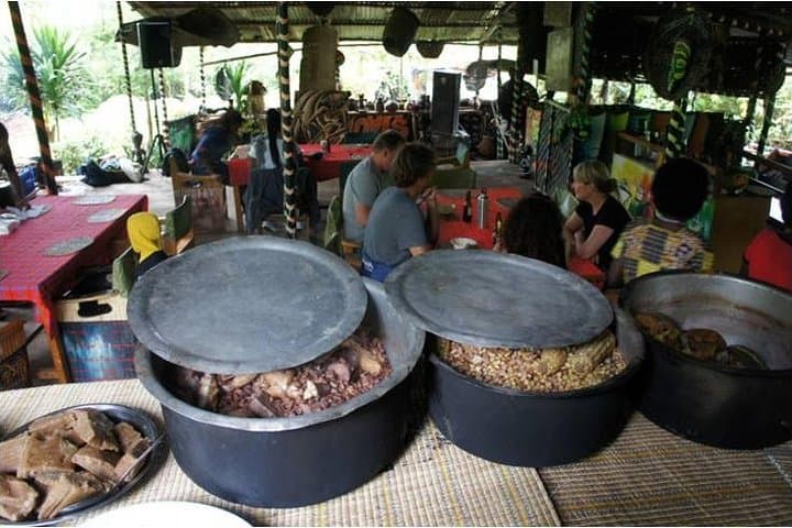 Nyakinama Village Culinary Tour & Banana Beer Tasting near Musanze